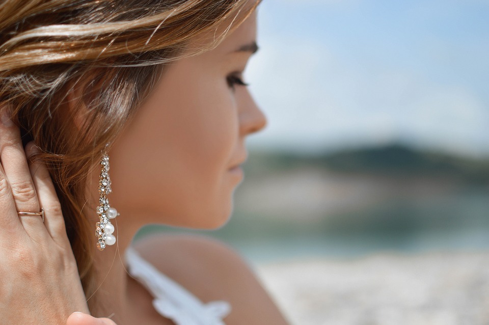 earrings-2593350_960_720