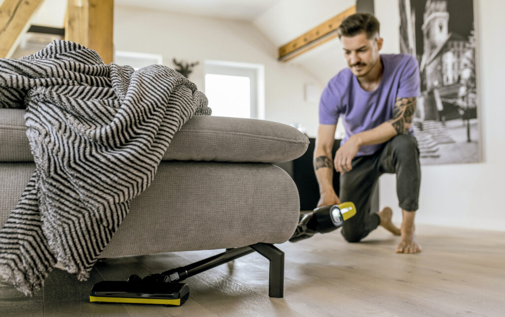 VC_4_Cordless_living_room_wooden_floor_app_06_CI20_96 dpi (jpg)