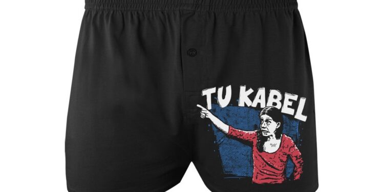 Chcete překvapit a potěšit partnera? Legrační spodní prádlo potěší i pobaví