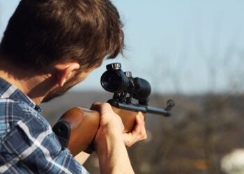 Ako si zaobstarať tlmič na poľovanie? Stručný návod