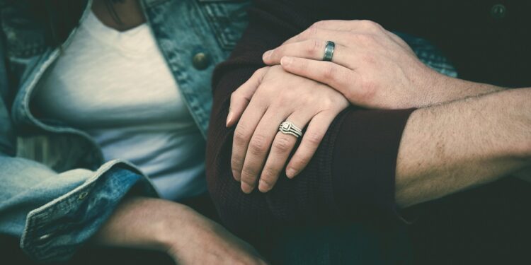 Valentýn se blíží: jak obdarovat přítelkyni nebo manželku tak, aby to nebylo klišé